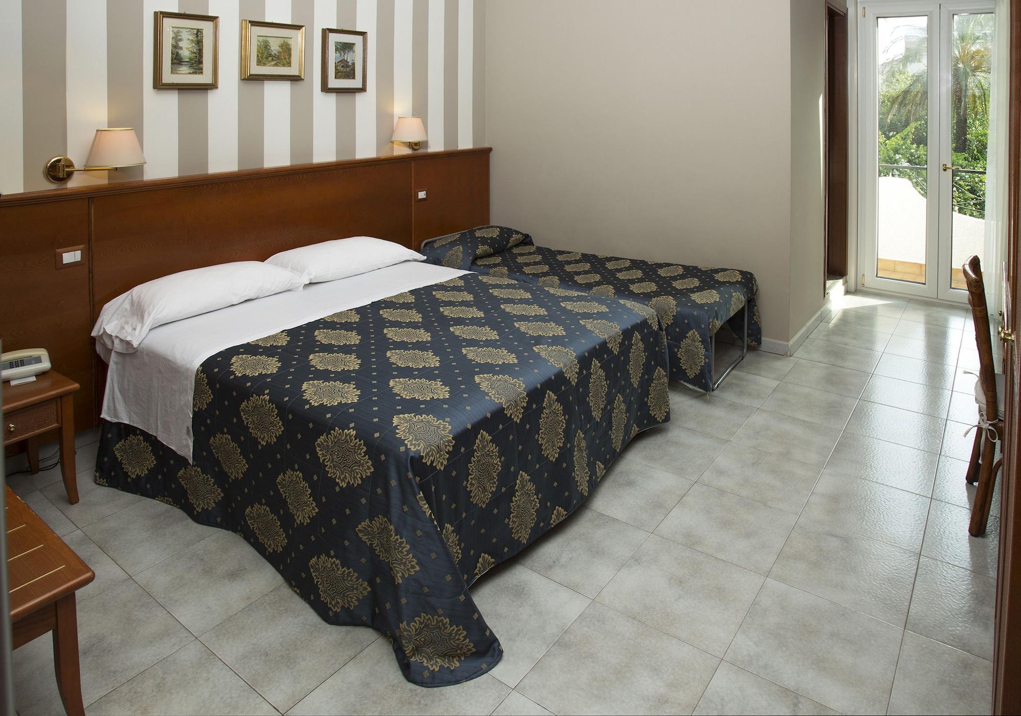 Hotel Redebora Торрегротта Экстерьер фото